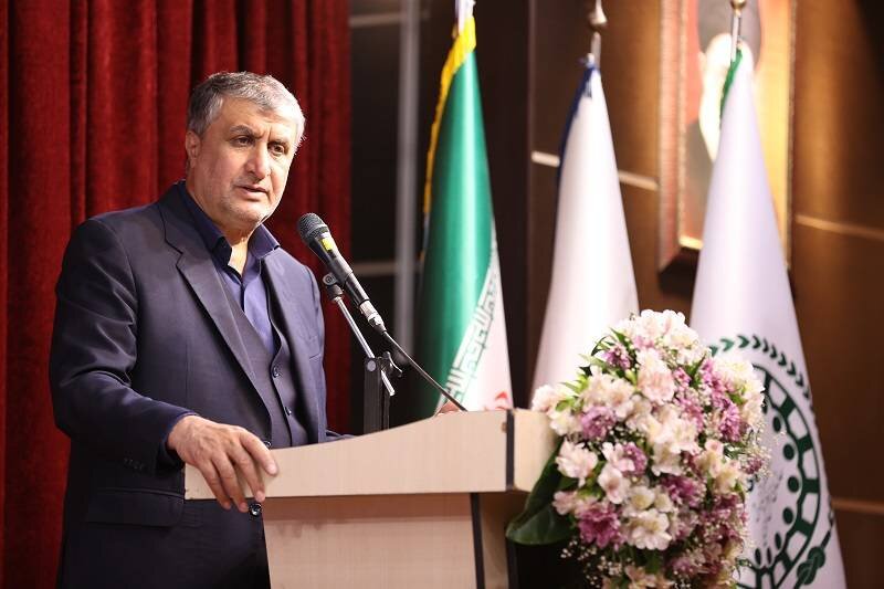 بازدید رئیس سازمان انرژی اتمی از دانشگاه صنعتی امیرکبیر
