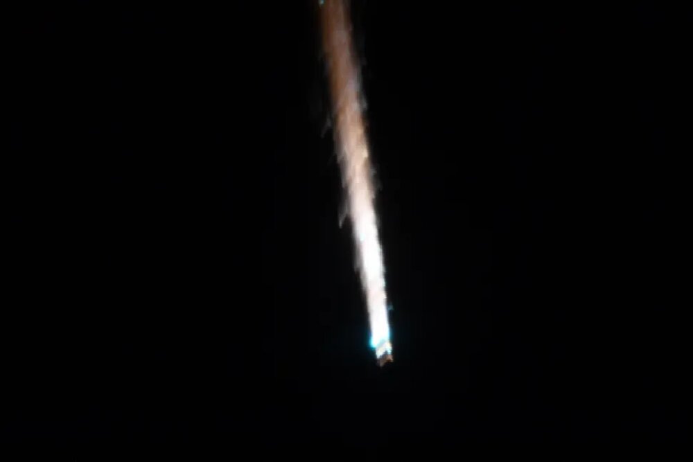 عکس‌های سوختن فضاپیمای روسیه در جو زمین از منظر «ایستگاه فضایی بین‌المللی»