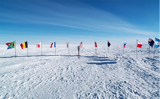 رونمایی از کتاب سفر ۹۹ روزه اولین پژوهشگر ایرانی به جنوبگان